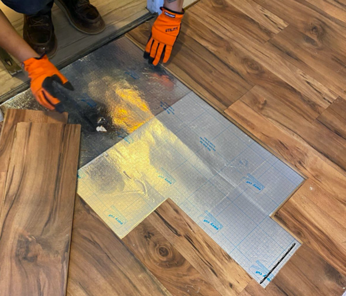 Laminate flooring with subfloor exposed